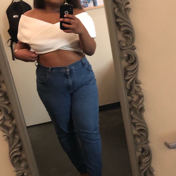 Tops - White crossed crop top
